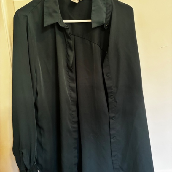 H&M Satin Button Up Emerald Green - Picture 2 of 3
